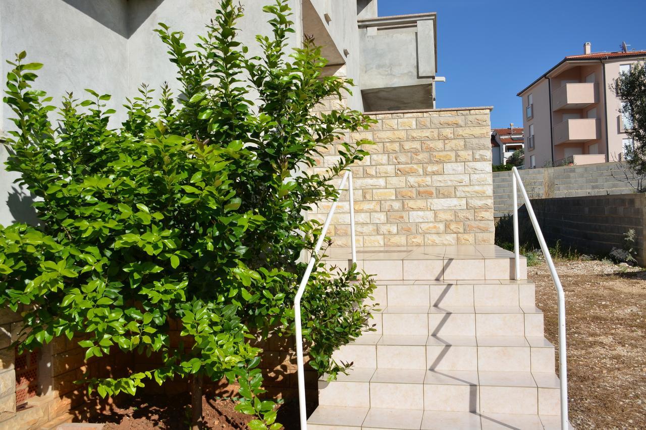 Apartments Summersong Novalja Dış mekan fotoğraf